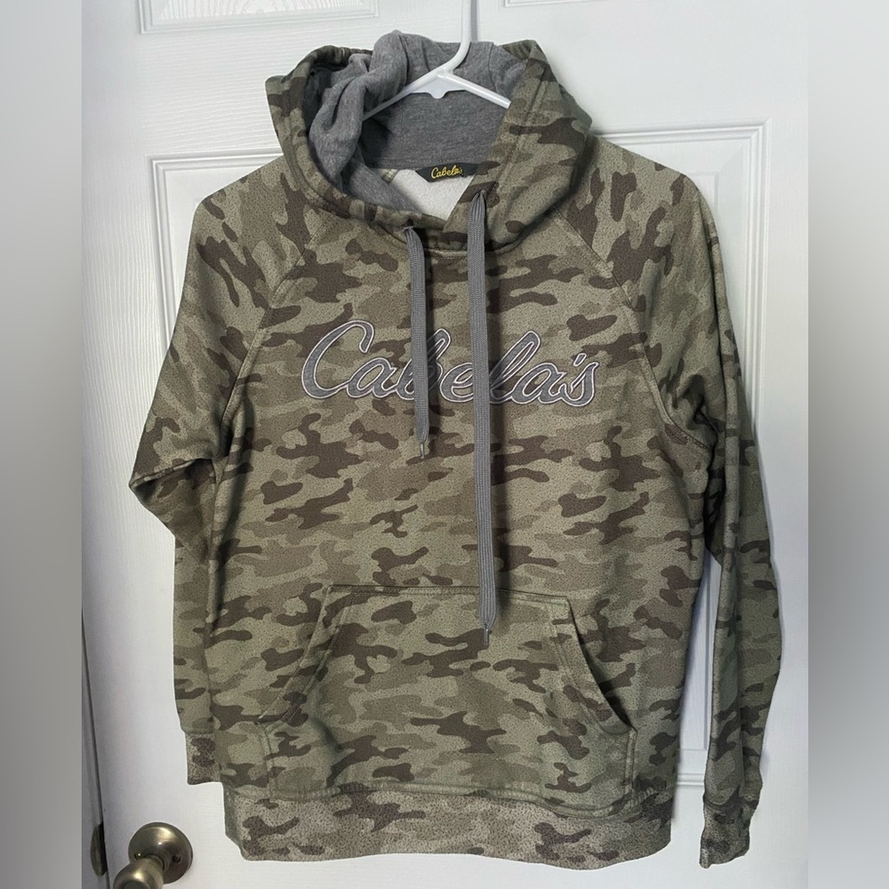 Cabela’s camo hoodie